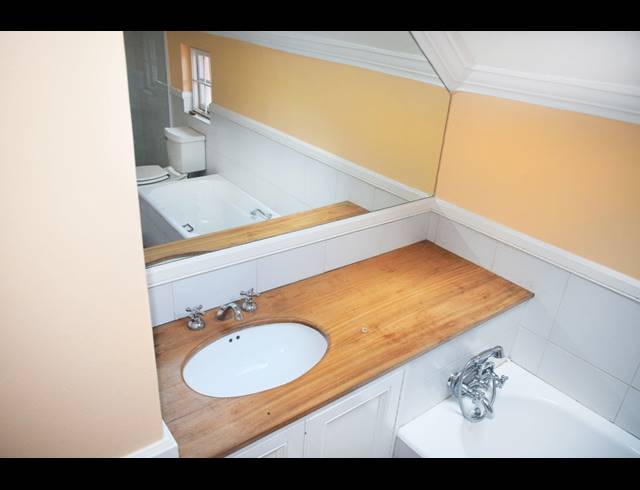 4 BEDROOM HOUSE FOR SALE IN HOUGHTON ESTATE